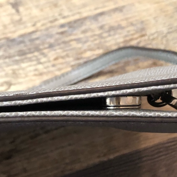 Michael Kors Large Grey Clutch with Short Shoulder Strap magnetic closure EUC - Picture 9 of 9